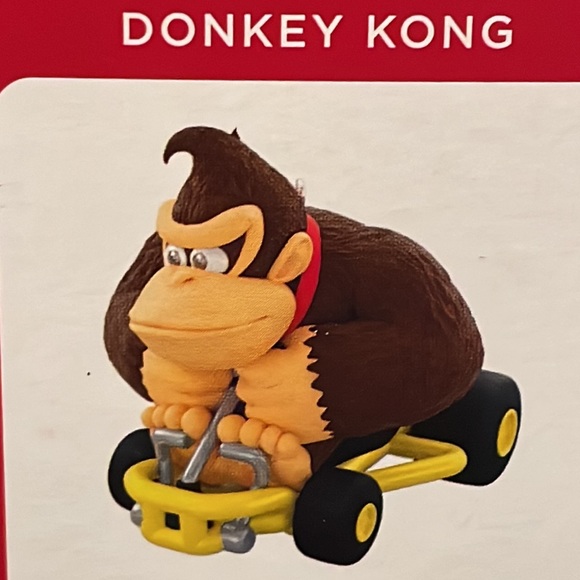 Hallmark Donkey Kong Ornament - Picture 1 of 4